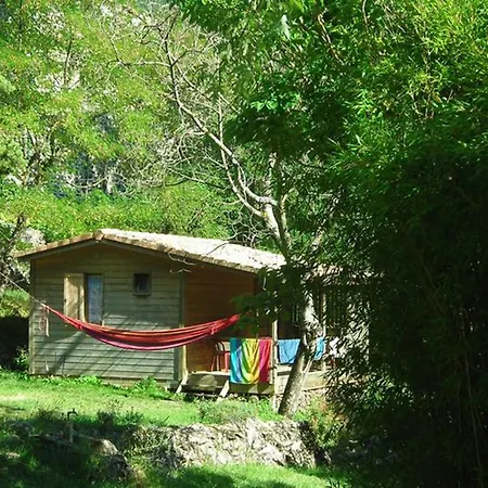 Avec Terrasse Et Salon De Jardin A - Api-1-52-419 * Darbres