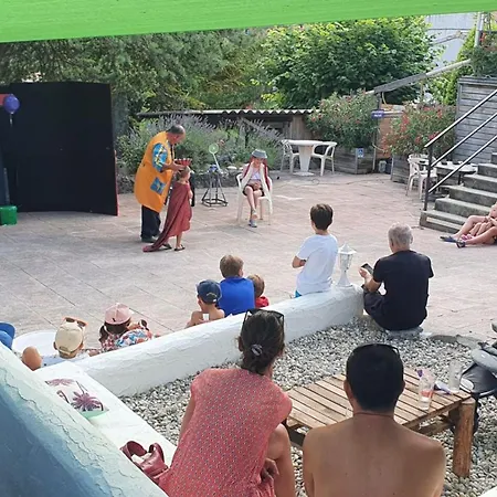 Camping Avec Terrasse Et Salon De Jardin A - Api-1-52-419 Darbres