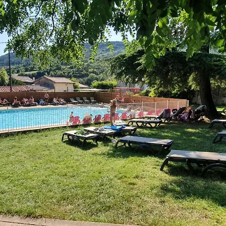 Avec Terrasse Et Salon De Jardin A - Api-1-52-419 Camping