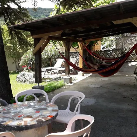Avec Terrasse Et Salon De Jardin A - Api-1-52-419 * Darbres
