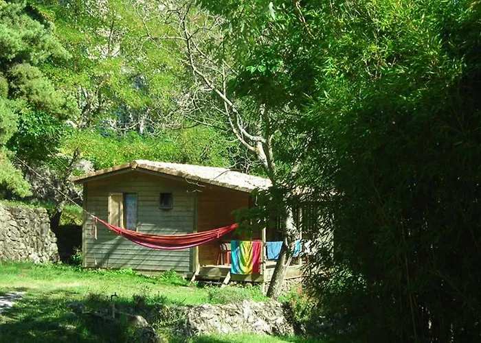 Avec Terrasse Et Salon De Jardin A - Api-1-52-419 * Darbres