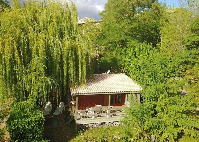 Avec Terrasse Et Salon De Jardin A - Api-1-52-419