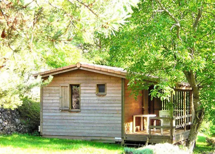 Camping Avec Terrasse Et Salon De Jardin A - Api-1-52-419 *